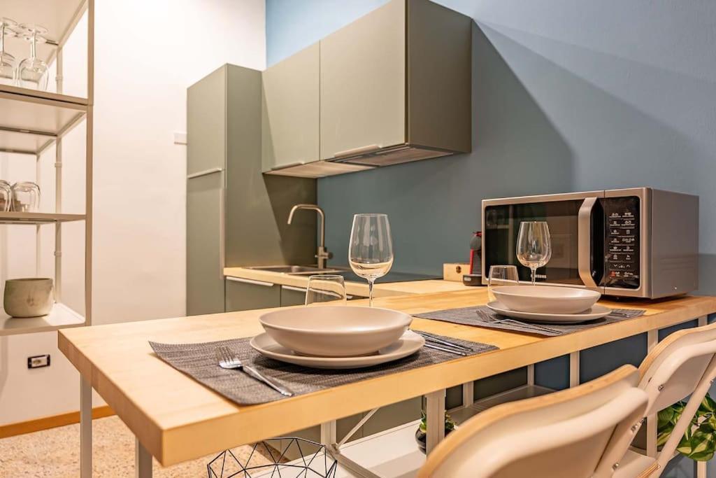 Guest Planet - Cozy Housing Porta Romana M3 Mediolan Zewnętrze zdjęcie