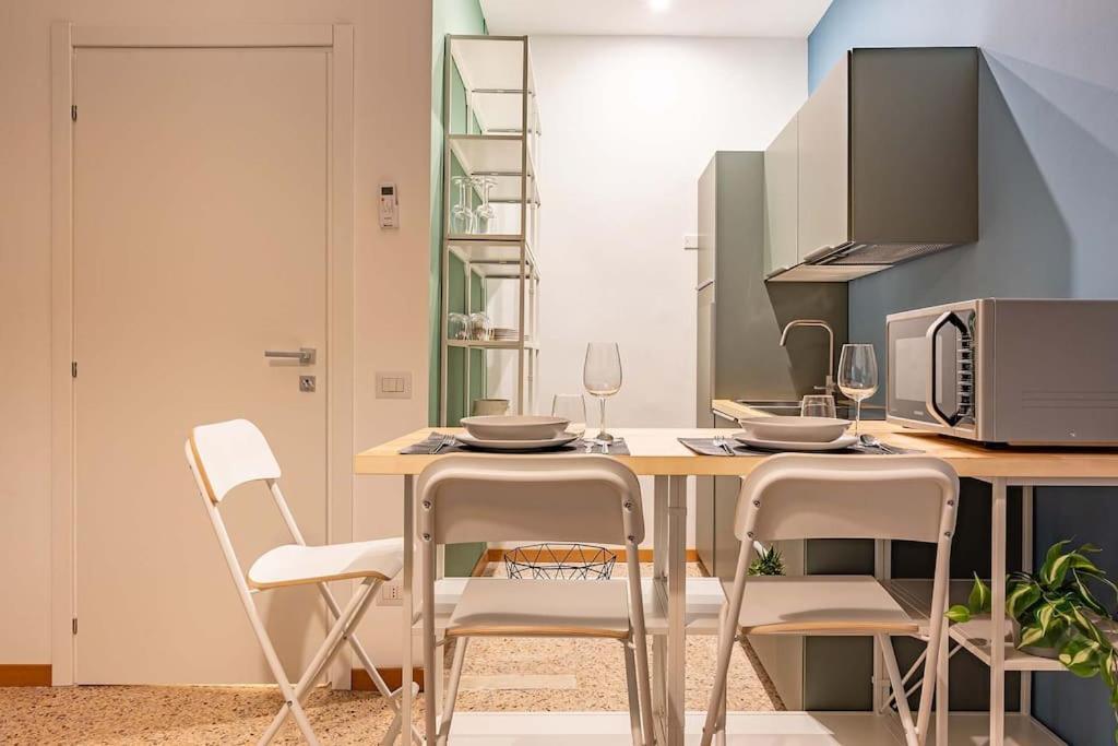 Guest Planet - Cozy Housing Porta Romana M3 Mediolan Zewnętrze zdjęcie